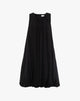 Abito Mini a Palloncino Smanicato con Girocollo Arricciato – Nero Glossy