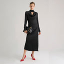 Midi-Kleid aus Satin mit weichem Ausschnitt Schwarz