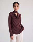 Blusa in Raso con Scollo Drappeggiato e Fiocco Moro