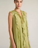 Abito Corto in Chiffon con Rouches Verticali e Volant – Verde Oliva Chiaro