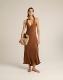 Abito Slip Dress Maxi in Satin con Scollo a V e Taglio in Sbieco – Marrone Cioccolato