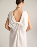 Abito Mini a Trapezio con Scollatura e Maxi Fiocco sul Retro – Bianco