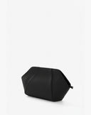 Pochette Geometrica Soft con Logo in Metallo – Nera