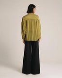 Blusa Fluida in seta con Scollo Arricciato e Laccetti