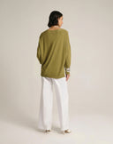 Maglia Fluida con Scollo Ampio