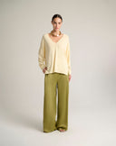 Maglia Fluida con Scollo Ampio