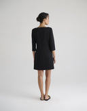 Abito Tubino Nero con Scollo Squadrato e Dettaglio Cut-Out
