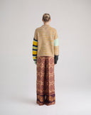 Maglione Color-Block con Maniche Asimmetriche Carta da Zucchero