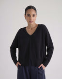 Maglione Scollo a V con Spacchetto Nero