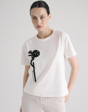 T-Shirt con Ricamo Floreale Panna